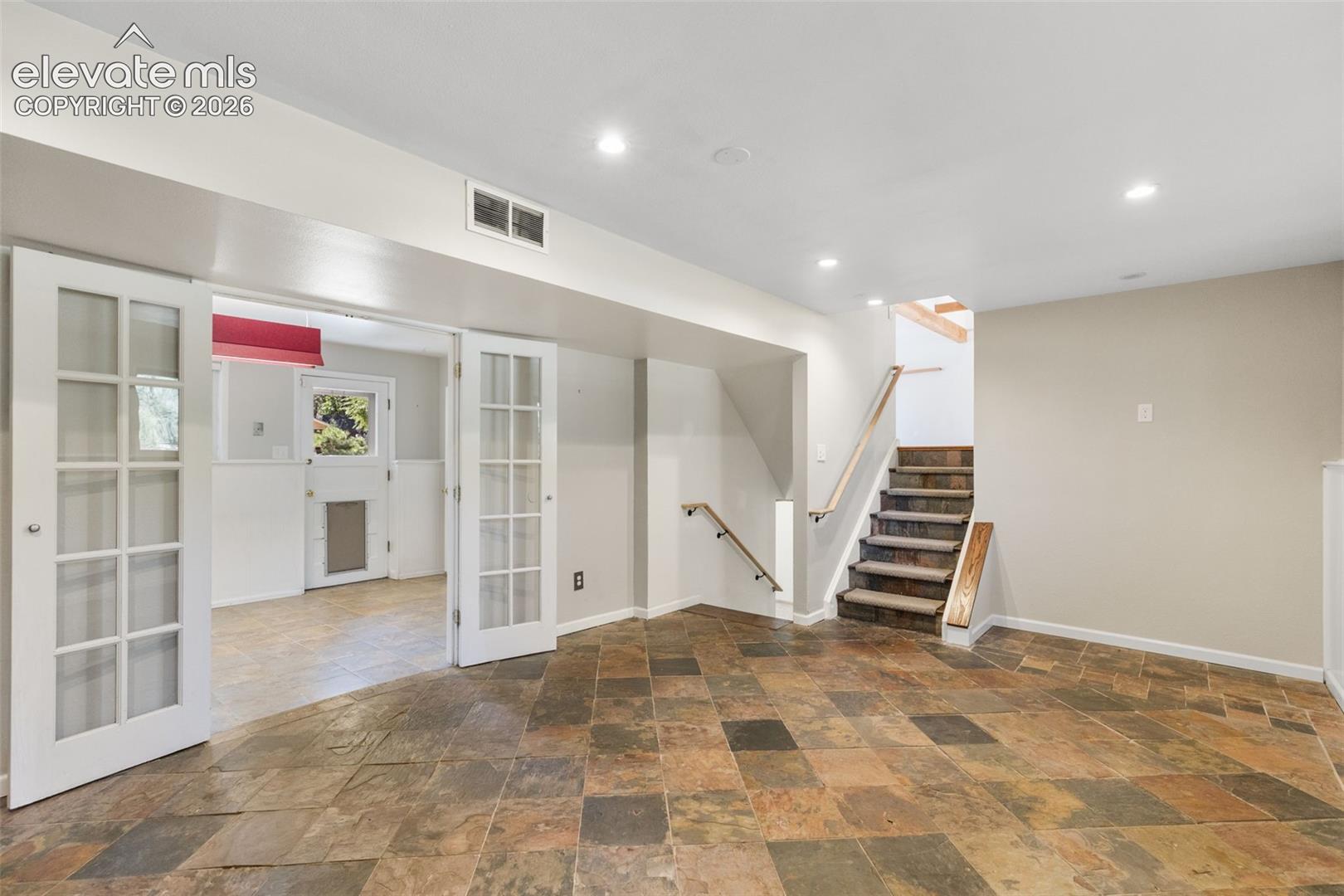 Photo 17 of 509 W Cheyenne Road, Colorado Springs