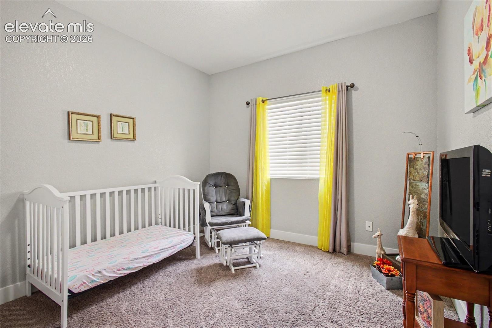 Large secondary bedroom