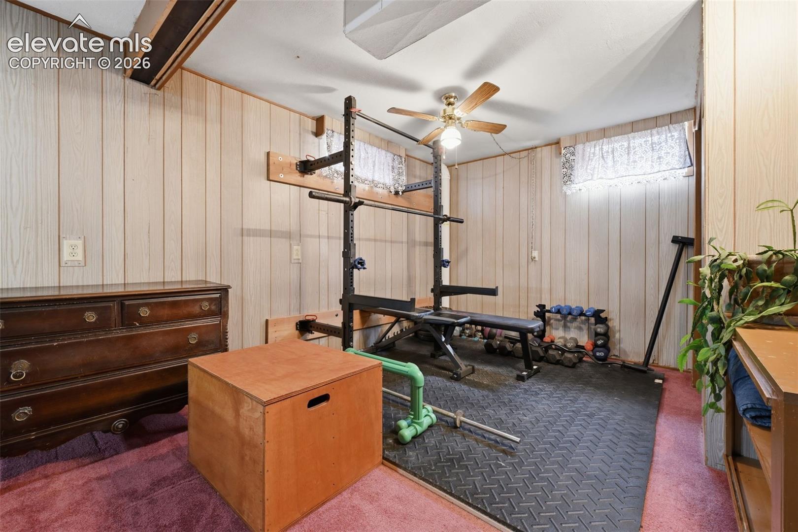 Basement Extra-large Bedroom 3