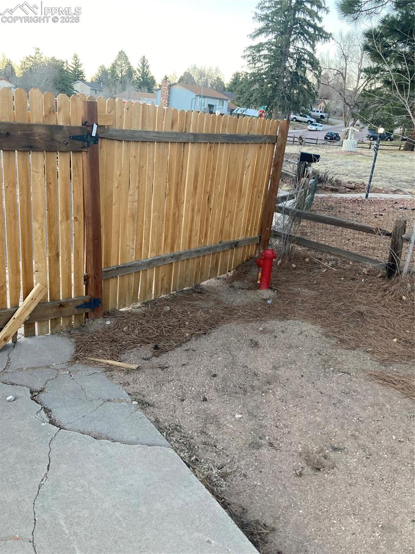 Photo 8 of 1099 Kachina Drive, Colorado Springs