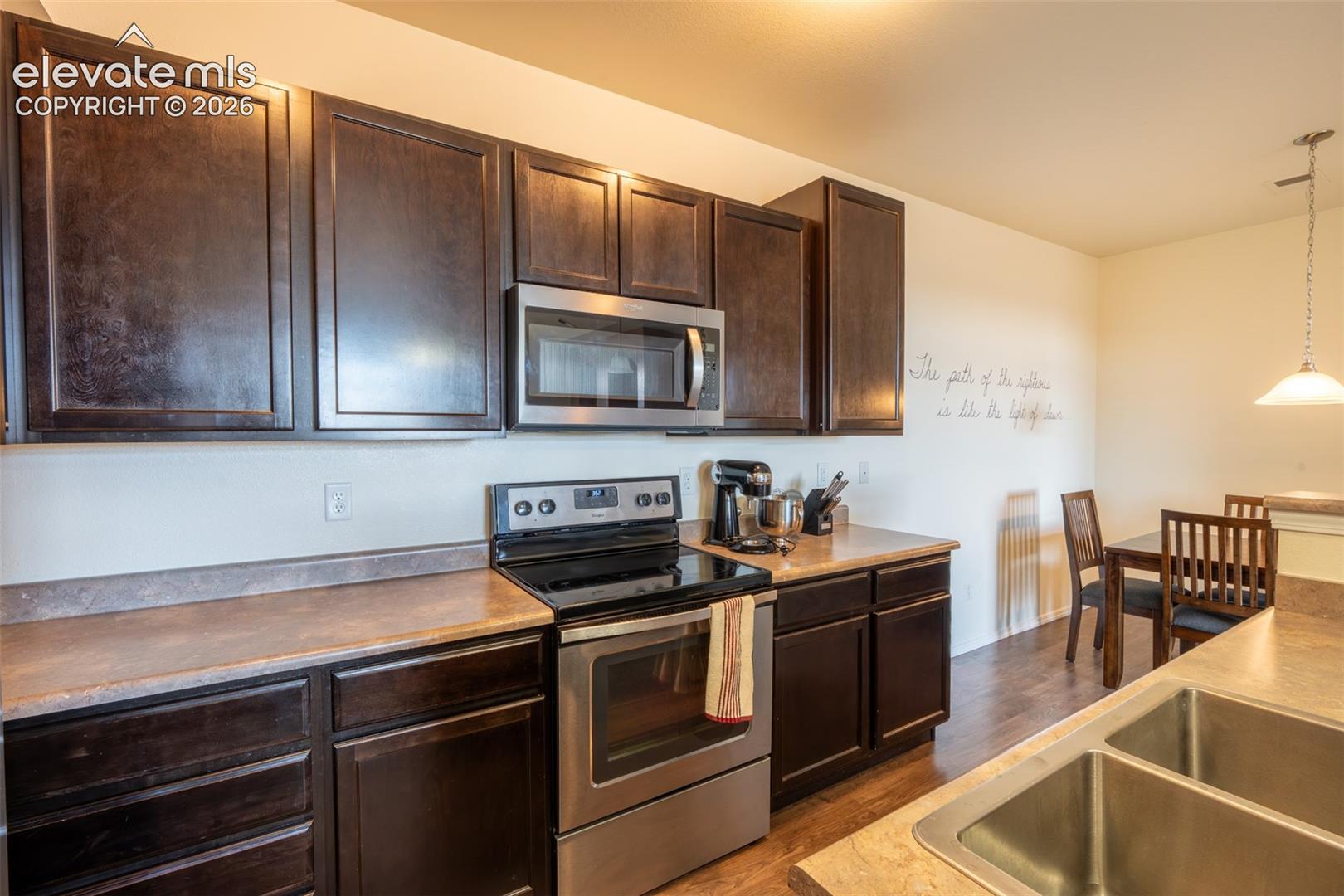 Kitchen - dining area