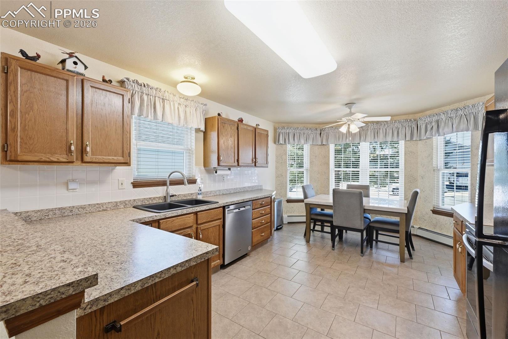 Photo 12 of 8237 Telegraph Drive, Colorado Springs