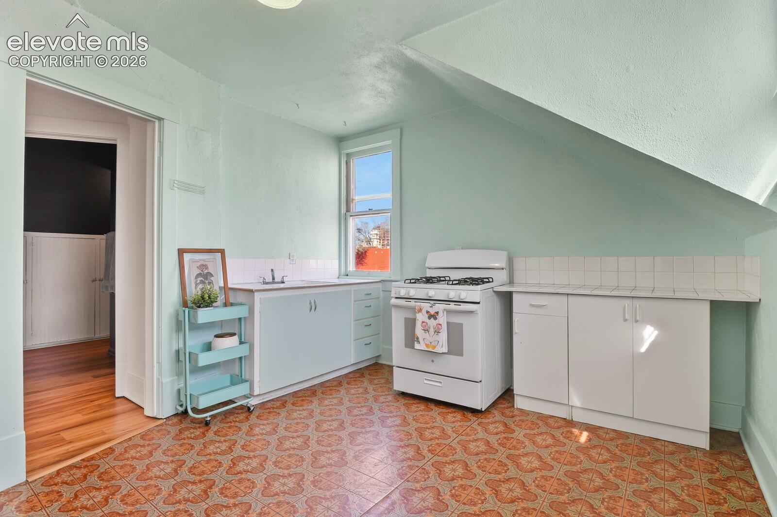 2nd kitchen upstairs