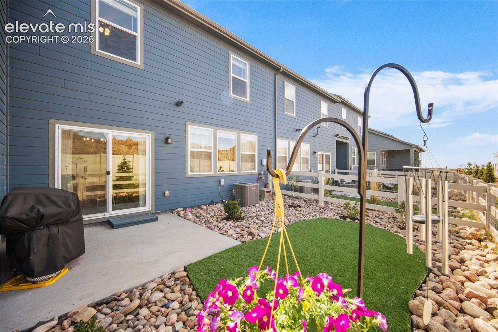Photo 7 of 8122 Grey Bark Way, Colorado Springs