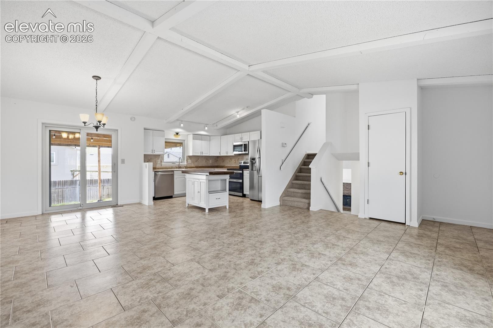 Photo 7 of 912 Amsterdam Drive, Colorado Springs