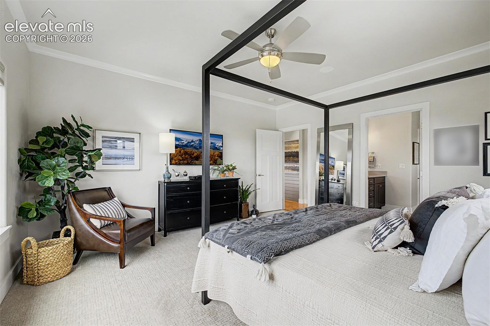 Spacious enough to have a great reading space.