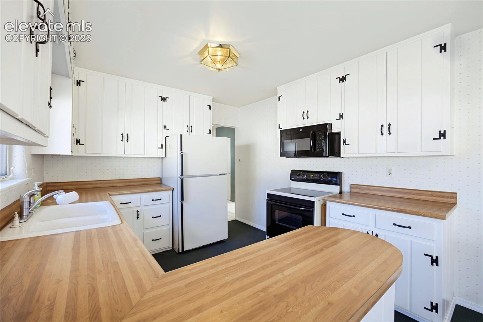 Photo 8 of 2700 N Chelton Road, Colorado Springs