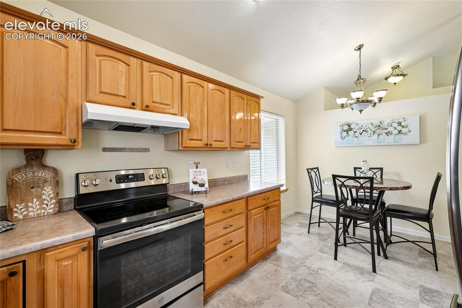 Photo 11 of 956 Columbine Avenue, Colorado Springs