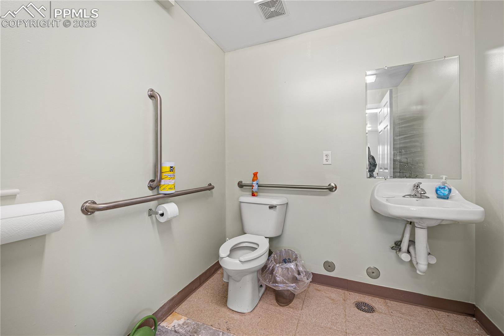 Photo 11 of 302 Meade Avenue, Pueblo