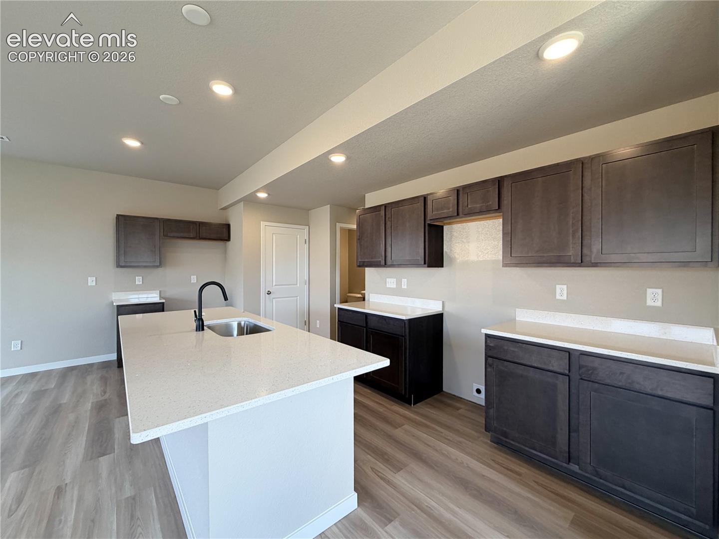 8539 Blue Feather Loop photo 12