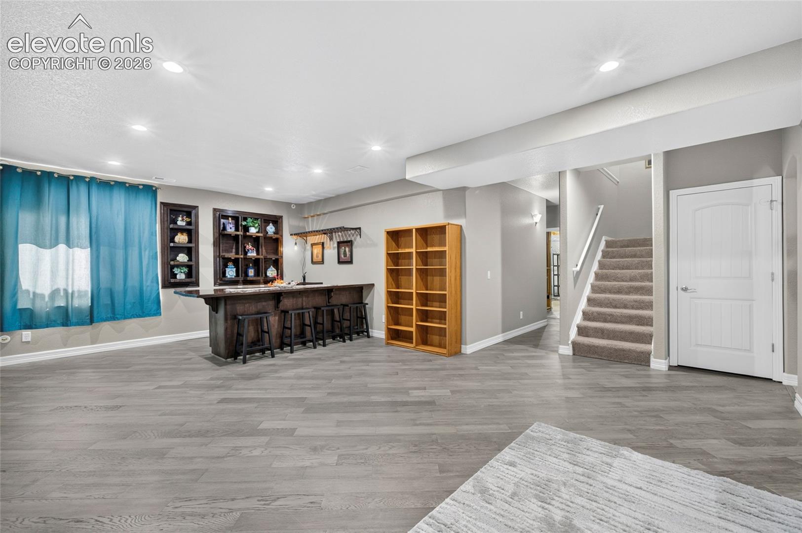 Family room with wet bar