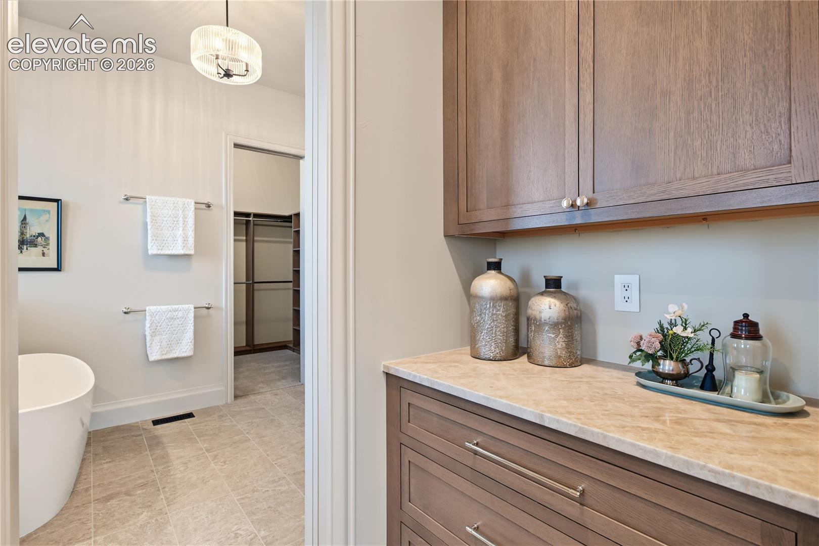 Transition from primary bedrom and primary ensuite