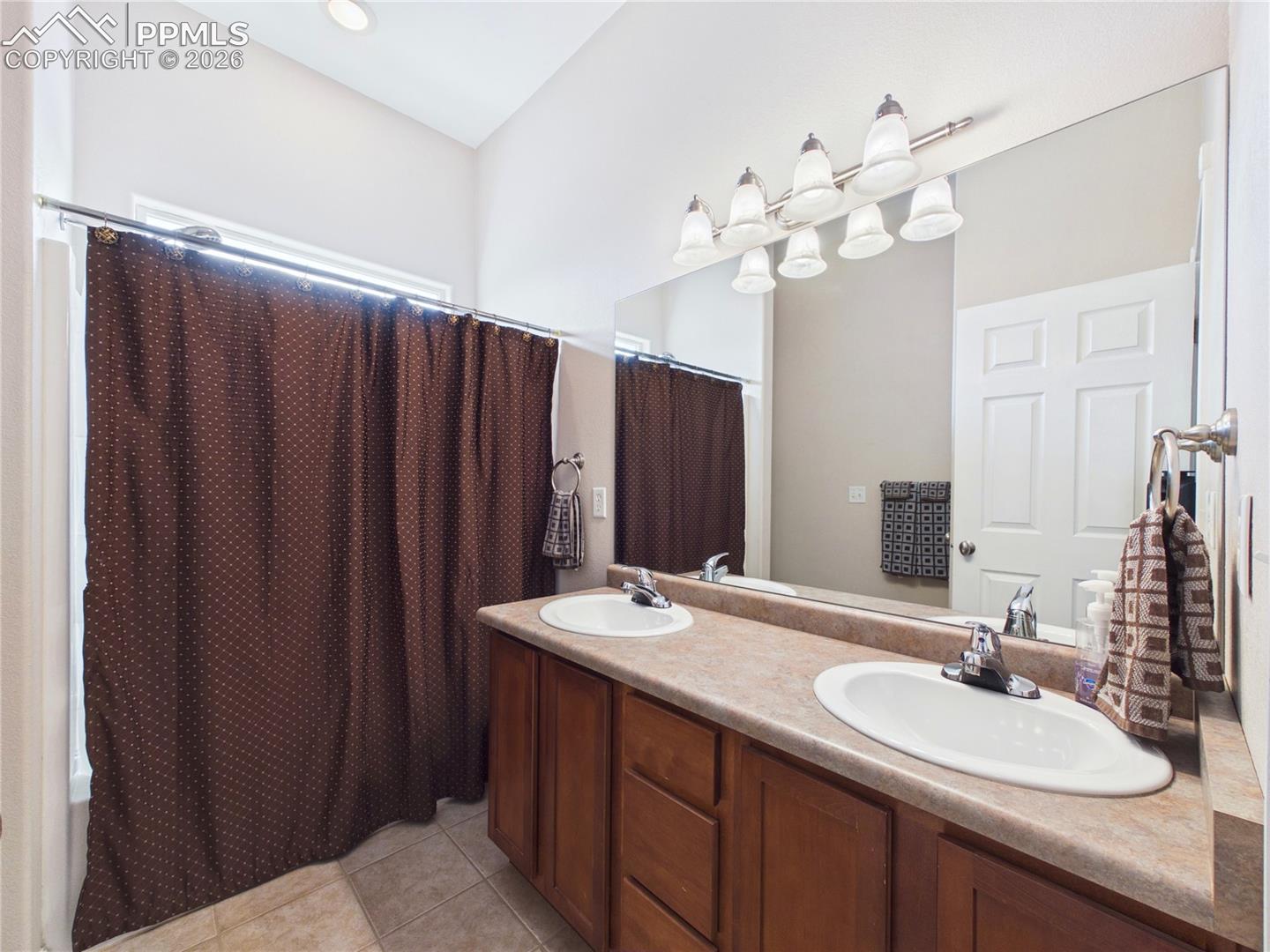 Photo 22 of 553 S Saunders Drive, Pueblo West