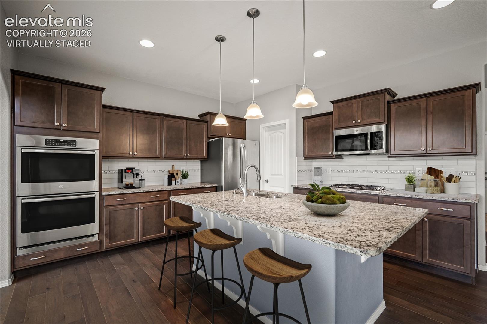 7242 Lewis Clark Trail