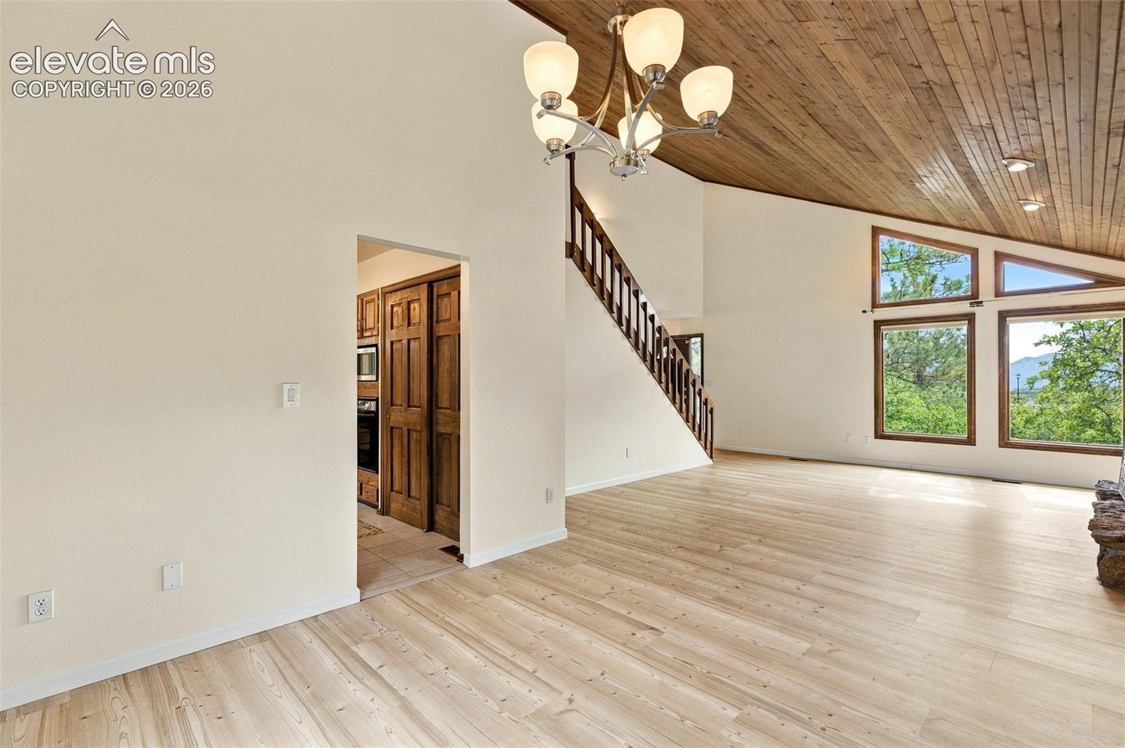 Photo 11 of 1440 Oak Hills Drive, Colorado Springs