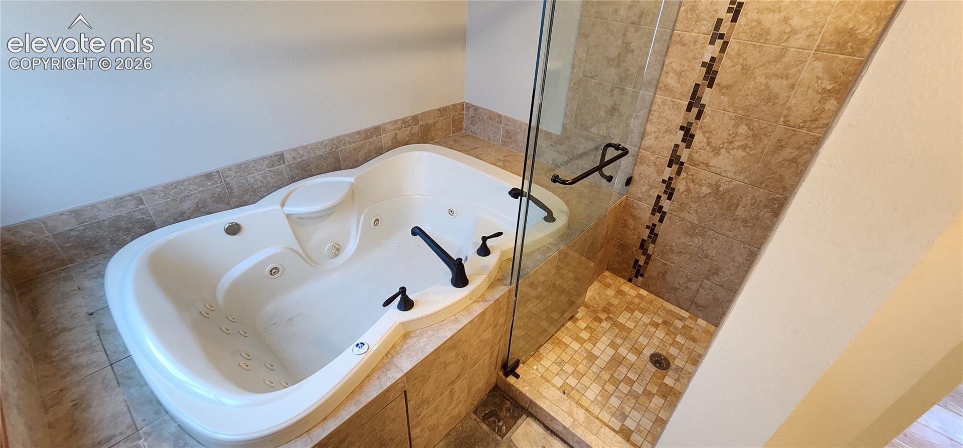 Mather Bathroom Bathtub A