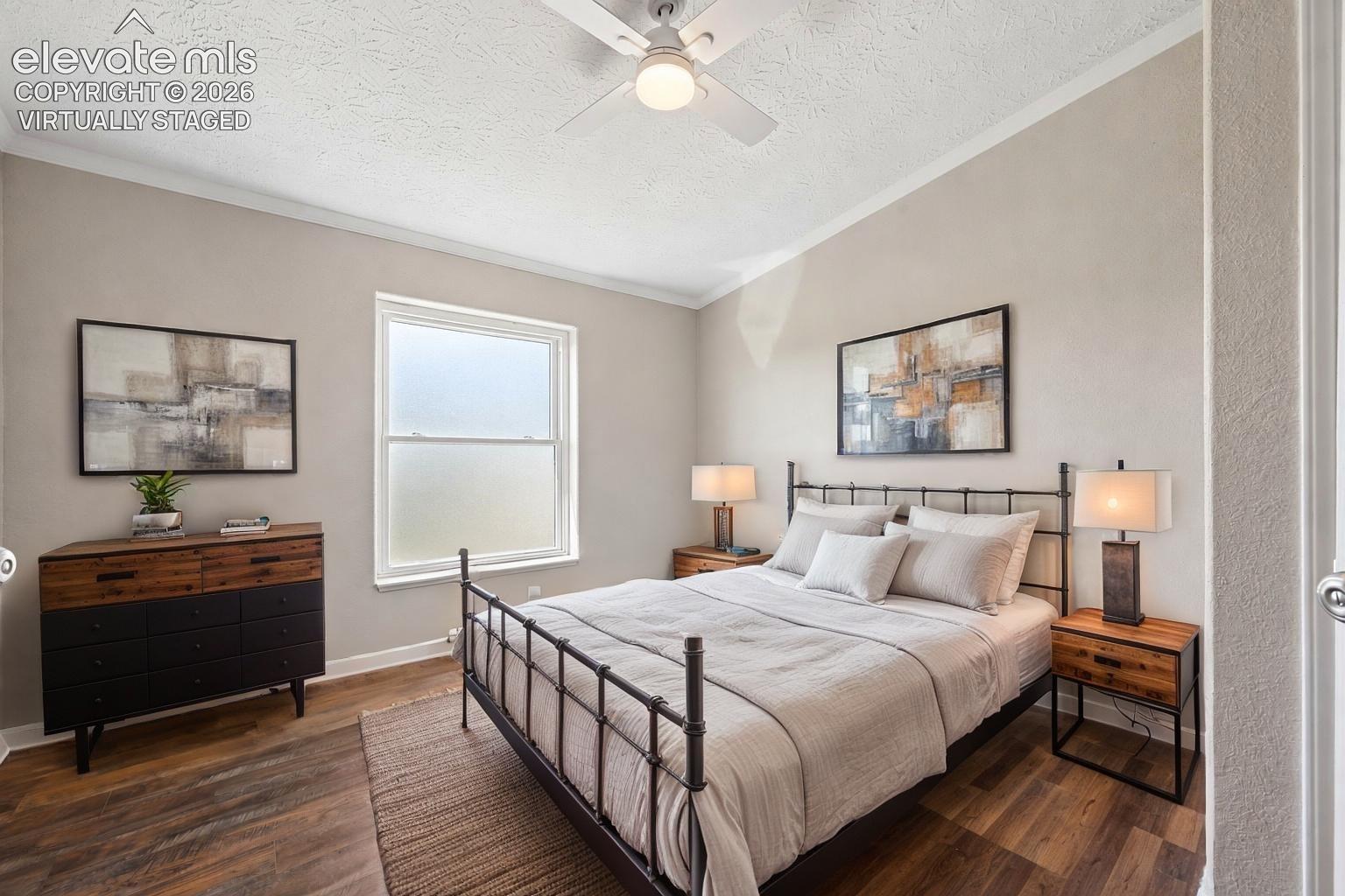 Bedroom or Office
Virtually Staged