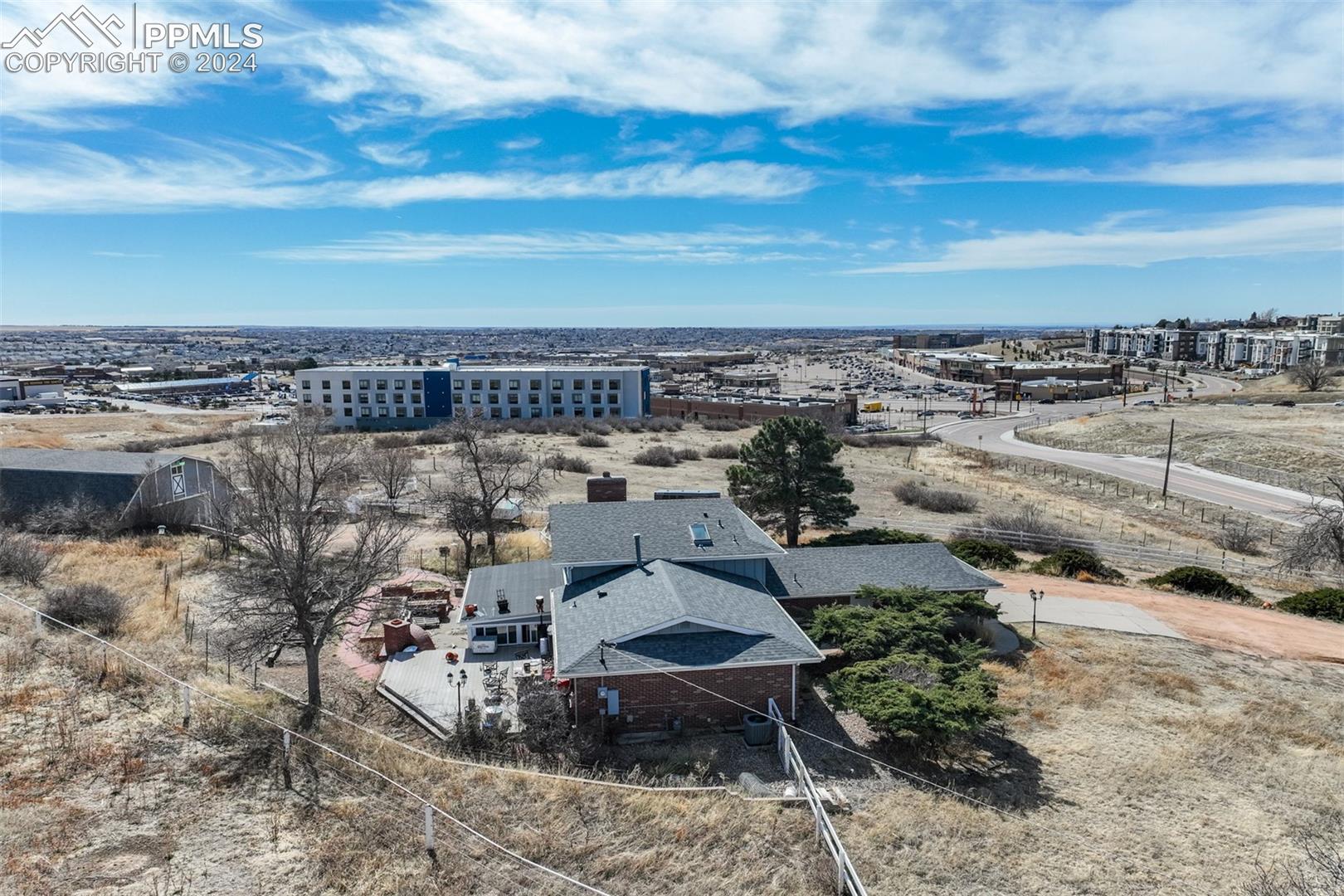 Birds eye view of property