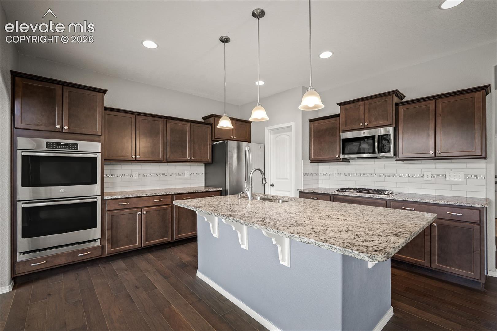 7242 Lewis Clark Trail