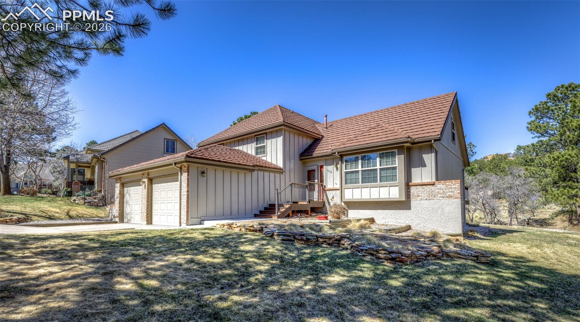 1118 War Eagle Ct, Colorado Springs, CO 80919