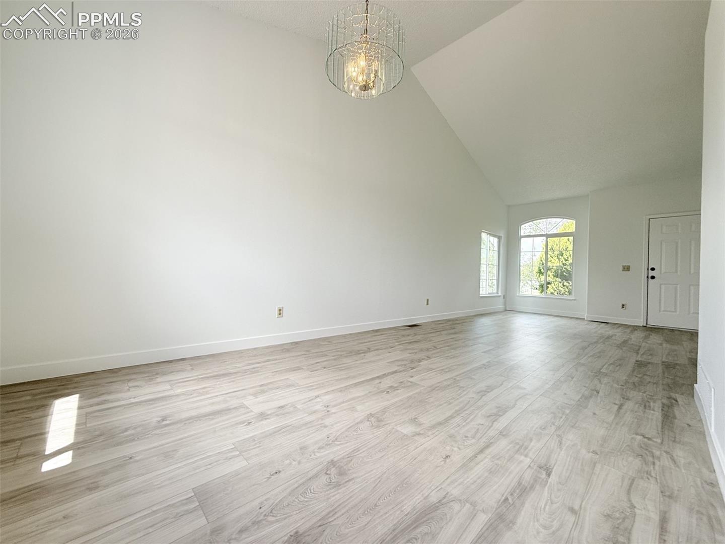 Photo 7 of 5118 Herndon Circle, Colorado Springs