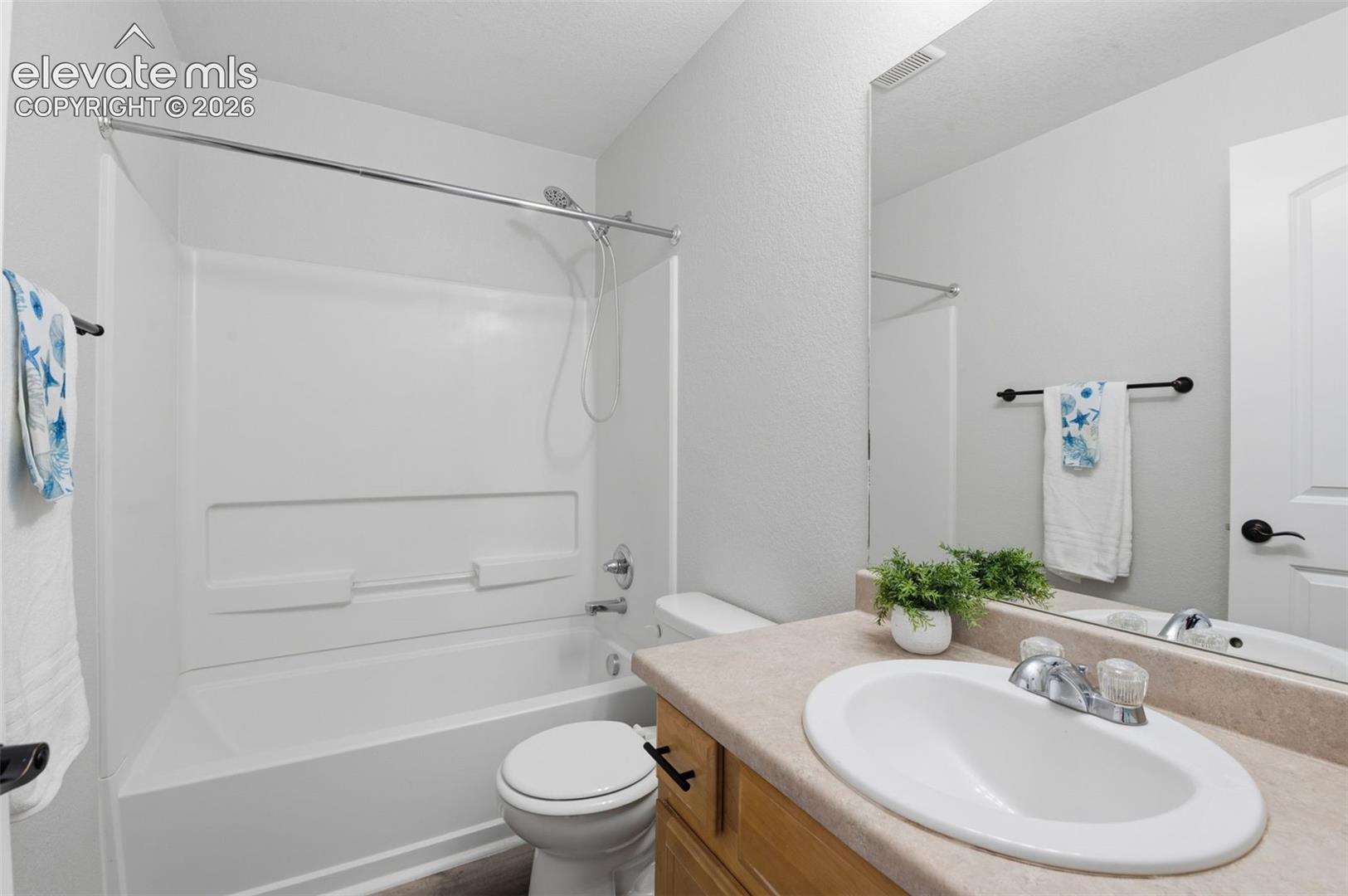 Main level Full Bathroom