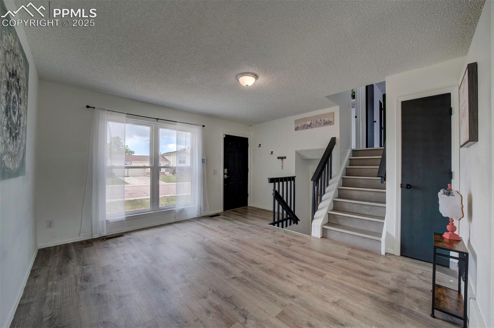 5002 Nolte Dr, Colorado Springs, CO 80916