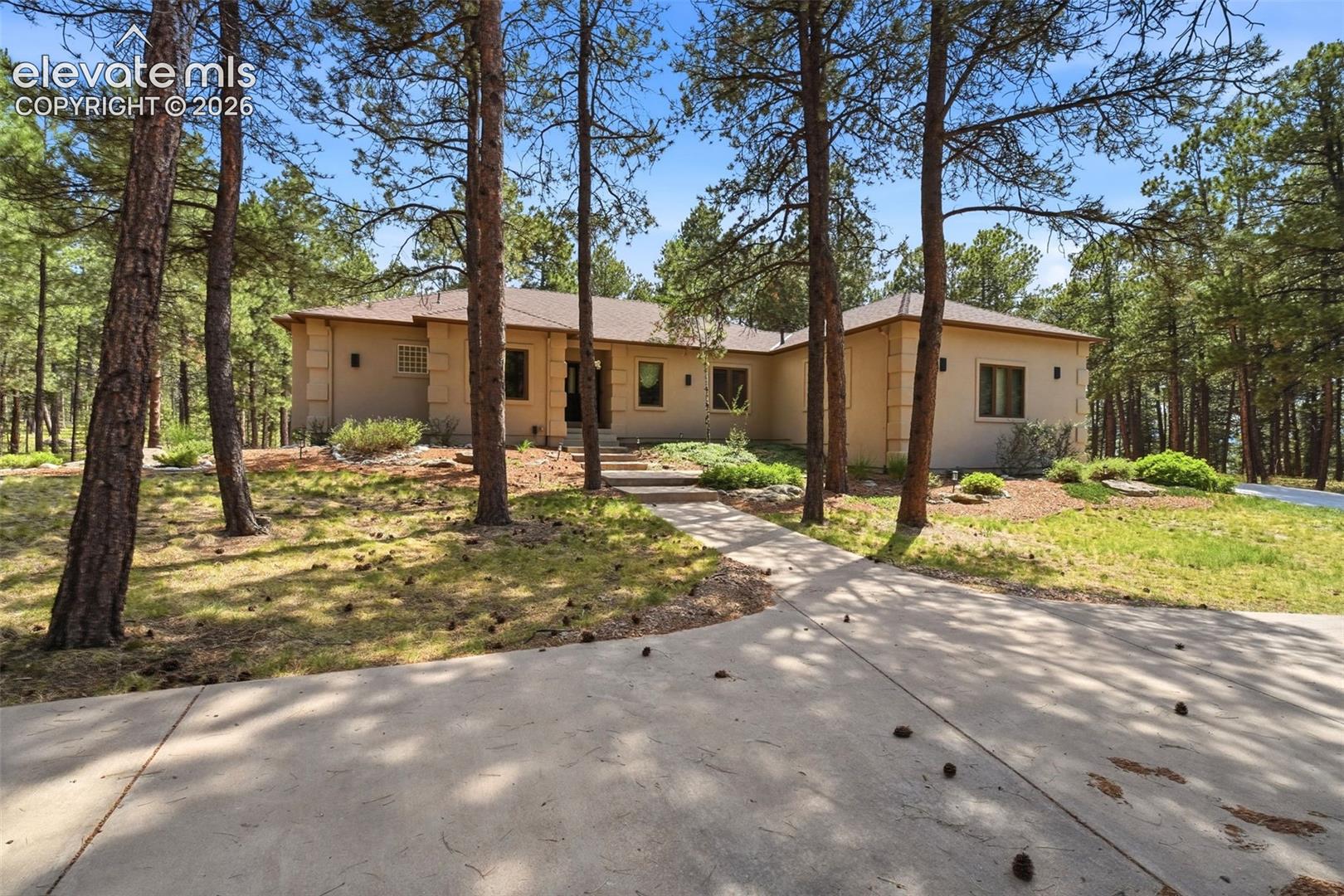 3925 Wavy Oak Dr, Colorado Springs, CO 80908