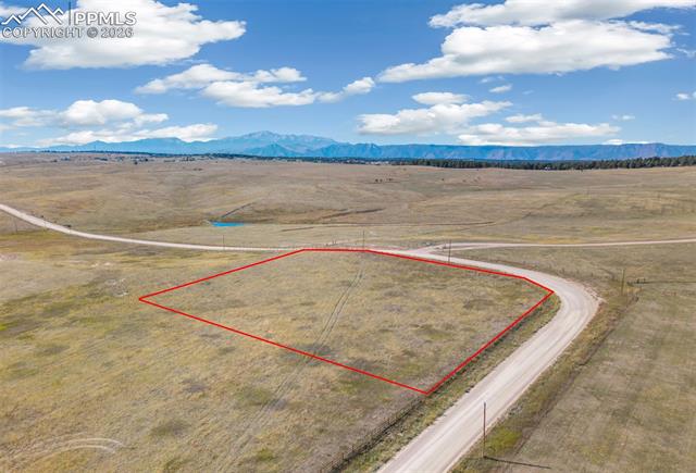 Property Lines are Approximate and not a survey