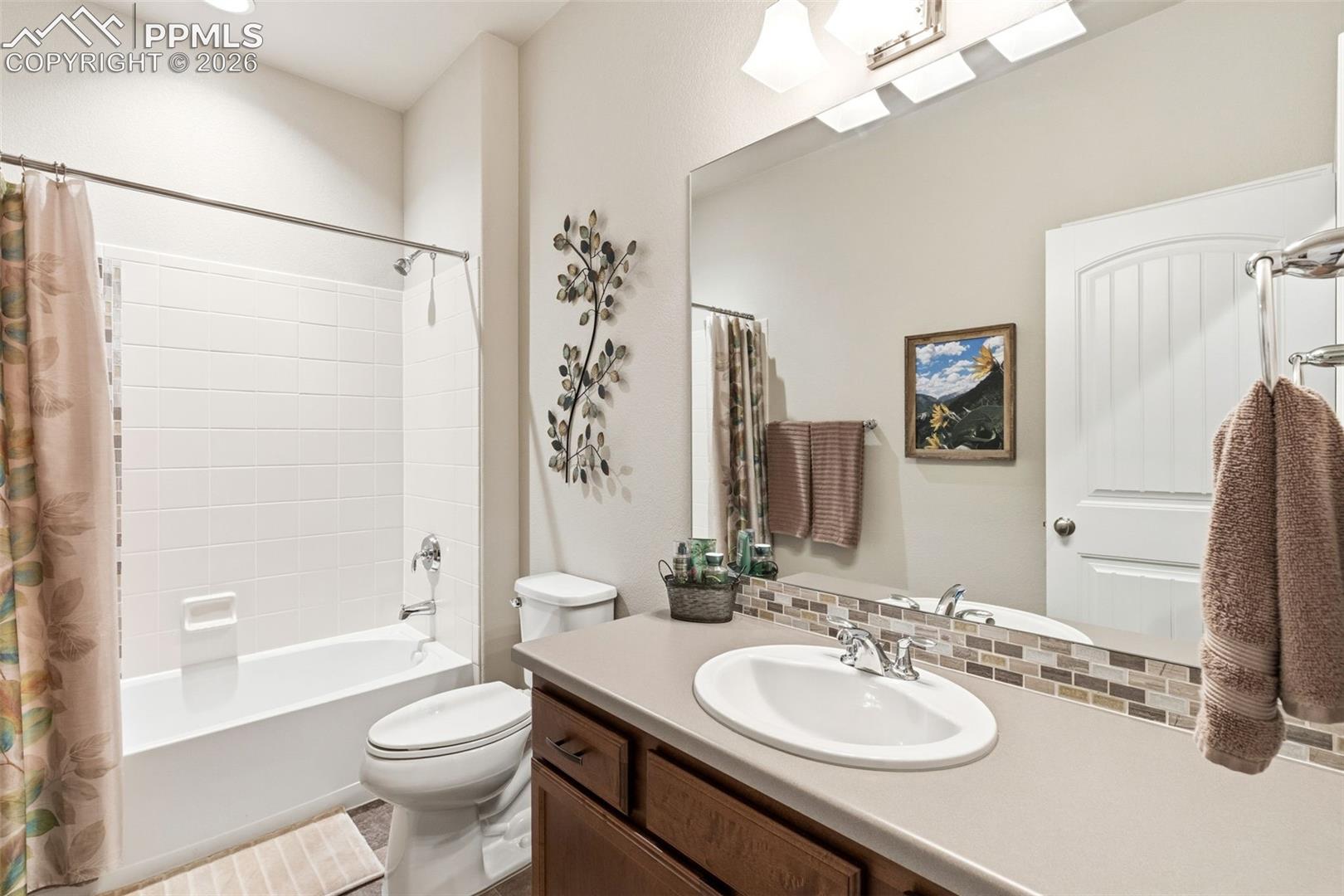 Basement full bathroom
