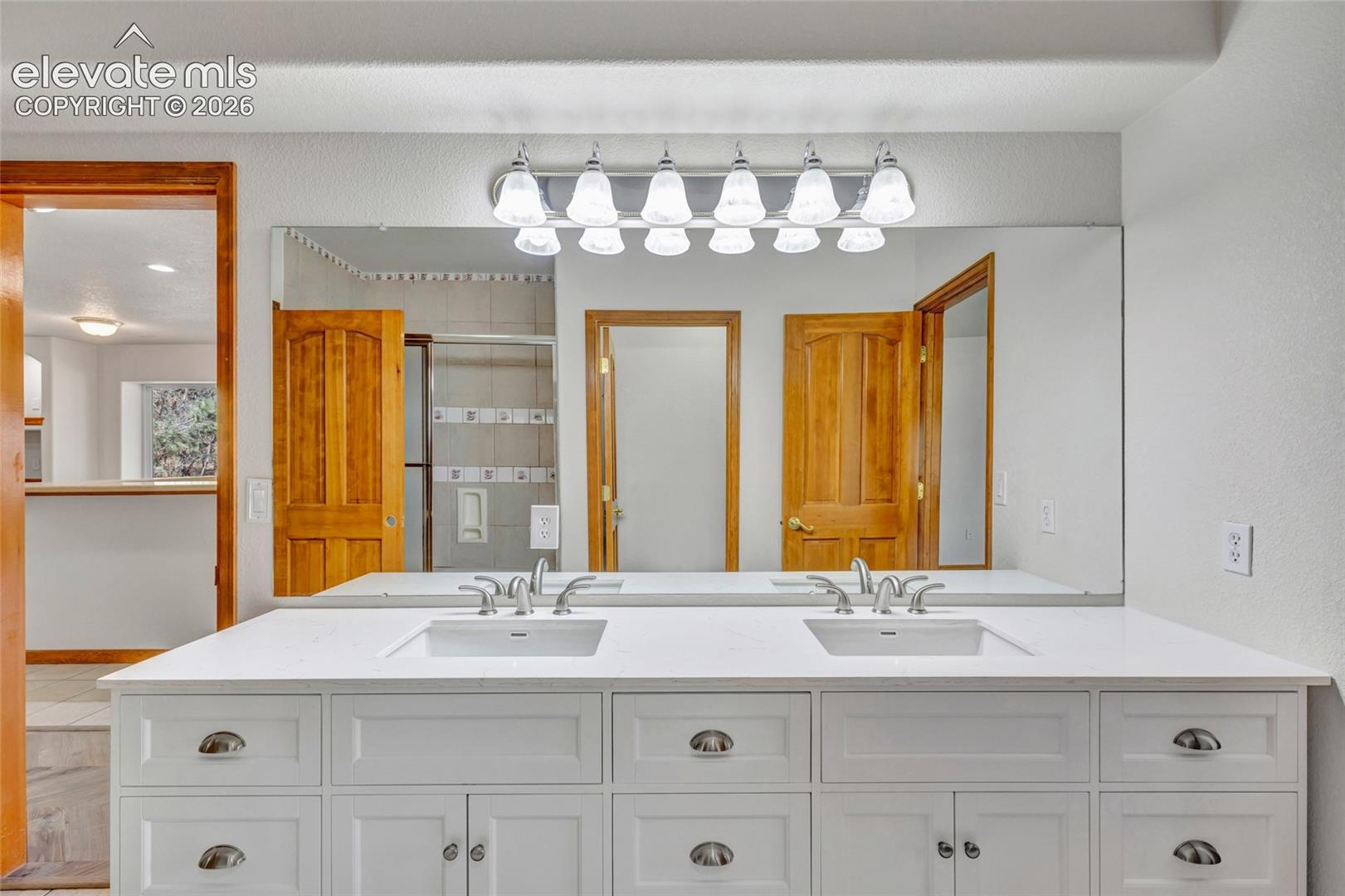 Updated Lower Full Bathroom