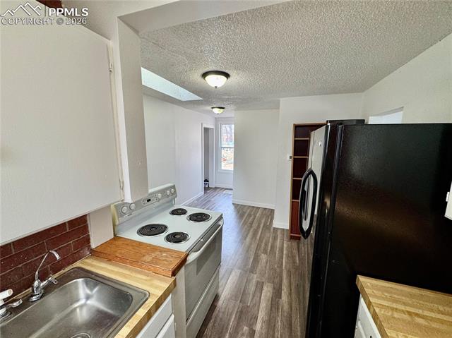802 Walnut St, Colorado Springs, CO 80905