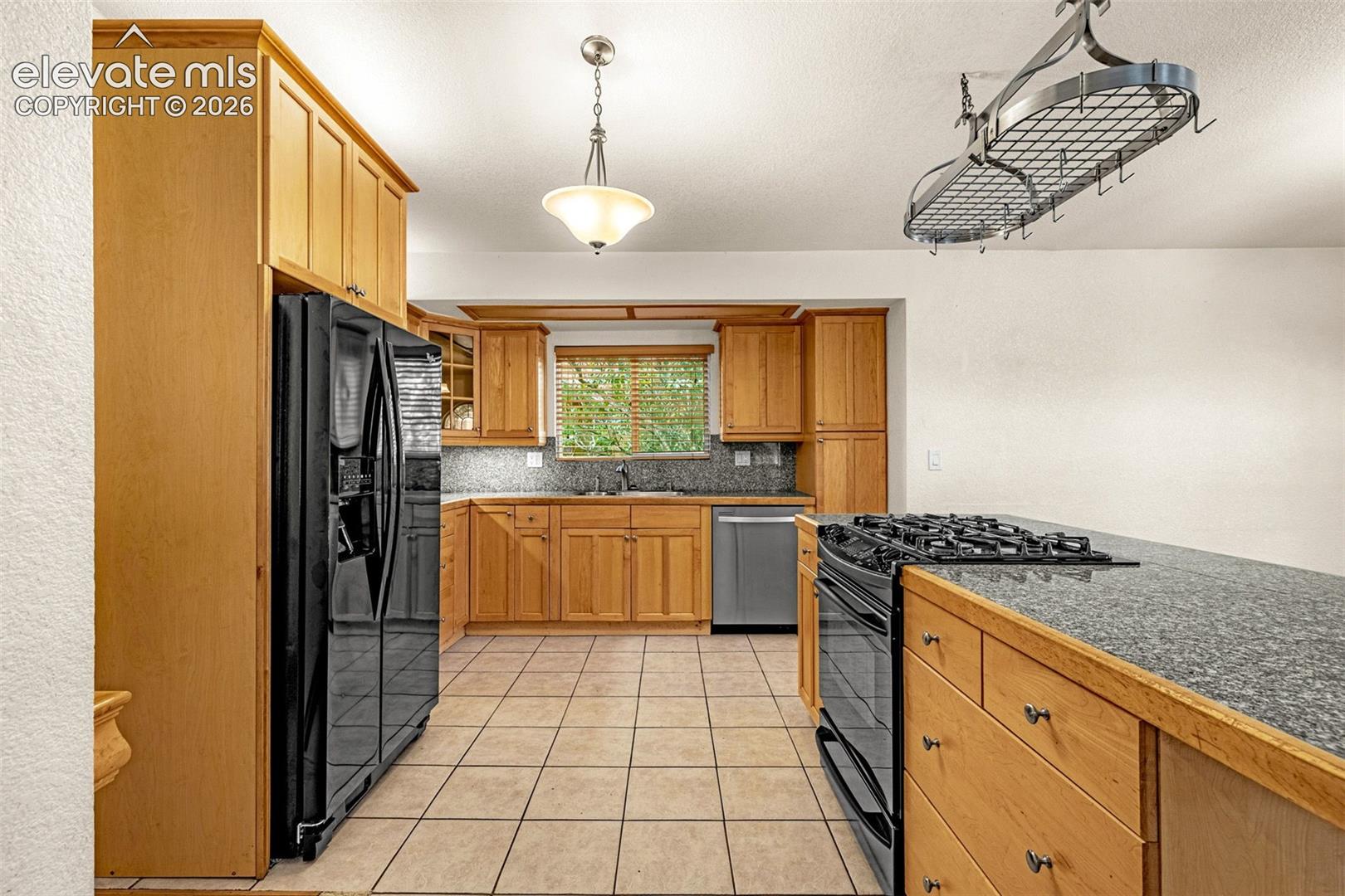Photo 8 of 2613 Flintridge Drive, Colorado Springs
