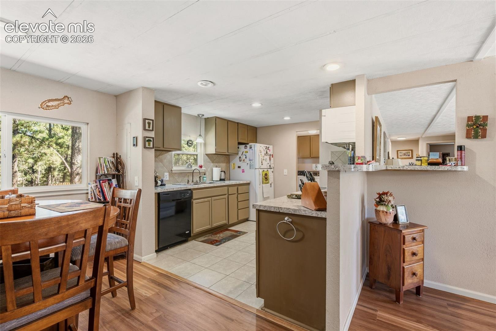 Photo 11 of 1299 Pikes Peak Drive, Florissant