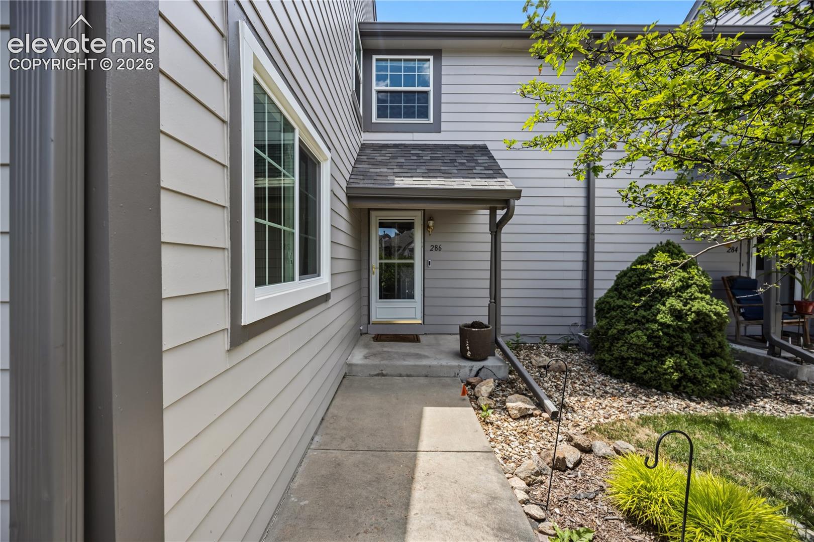 286 Cobblestone Dr, Colorado Springs, CO 80906