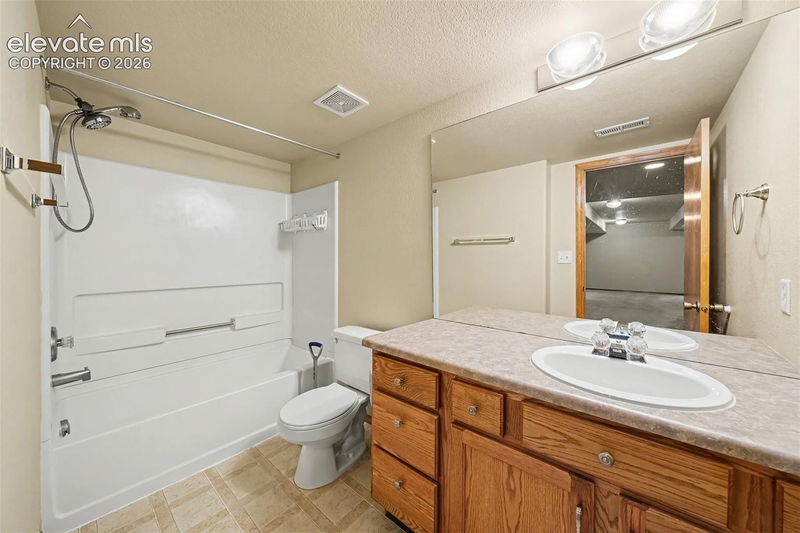Photo 18 of 4321 Crow Creek Drive, Colorado Springs