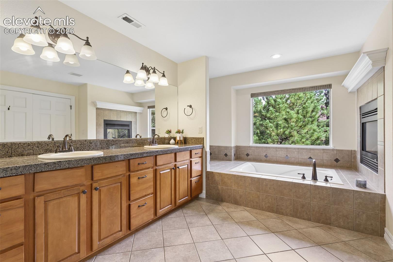 Photo 17 of 274 Balmoral Way, Colorado Springs