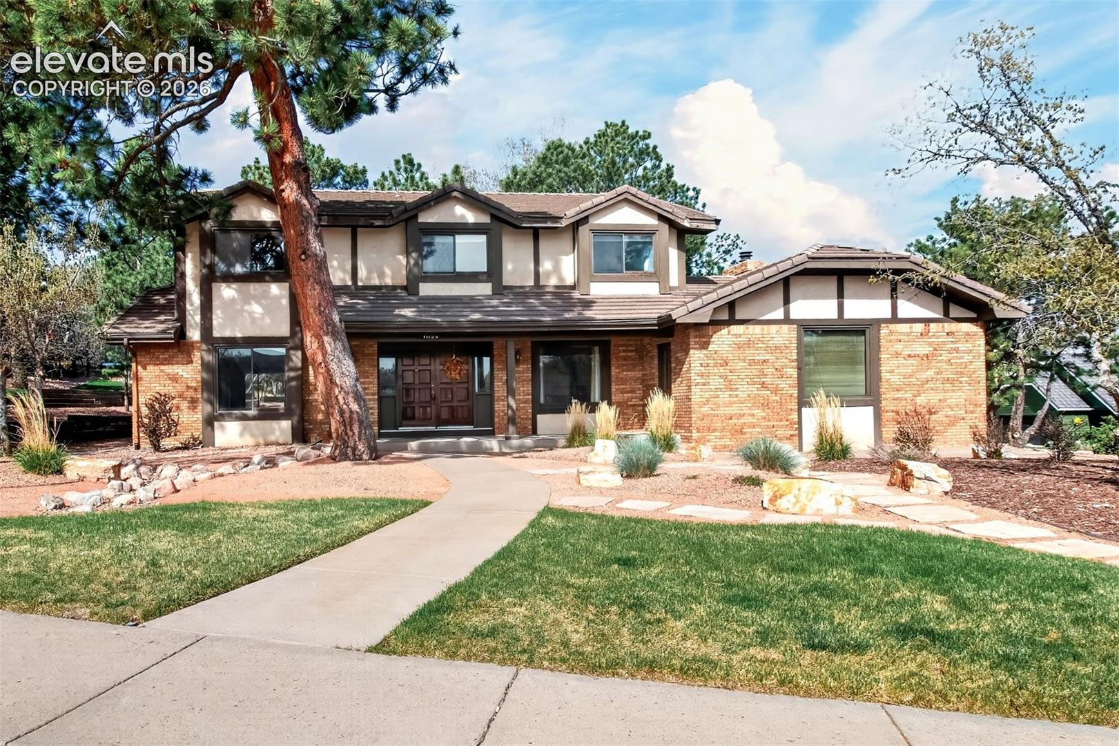 1055 Point Of The Pines Dr, Colorado Springs, CO 80919