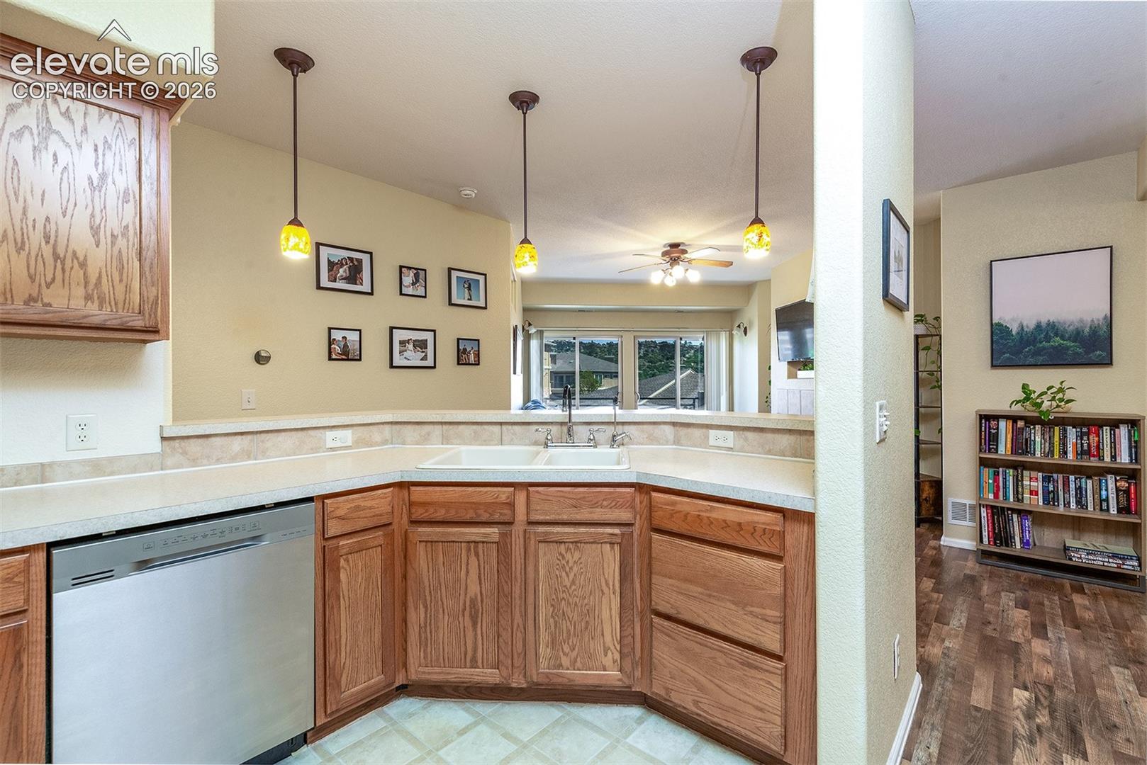 Photo 10 of 2085 Montura View #102, Colorado Springs