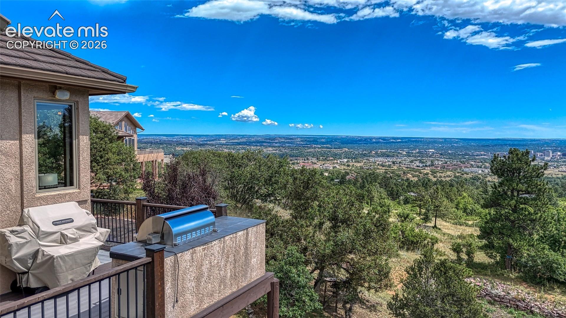 Photo 6 of 585 Vista Grande Drive, Colorado Springs