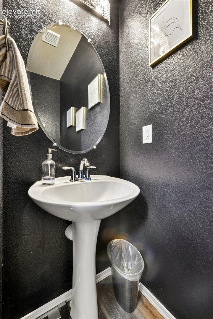 Photo 6 of 3750 Vineyard Circle, Colorado Springs