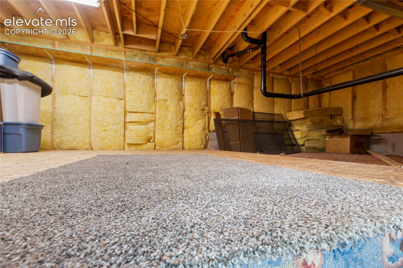 large area behind garage