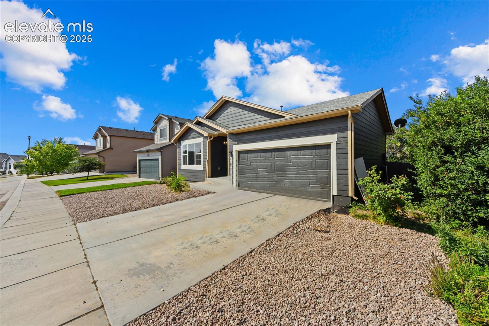 11095 Falling Star Rd, Fountain, CO 80817