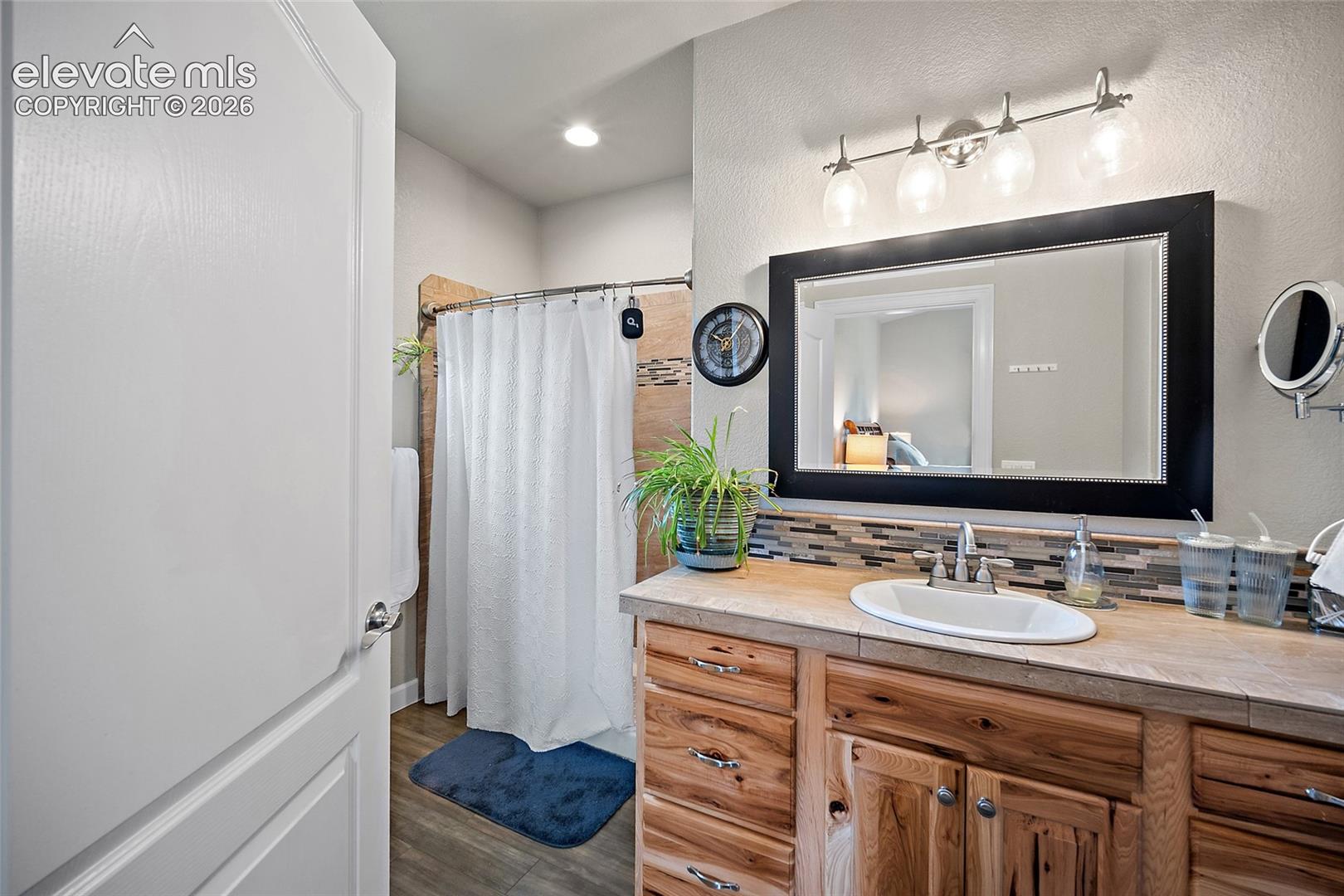 Bathroom with a large vanity