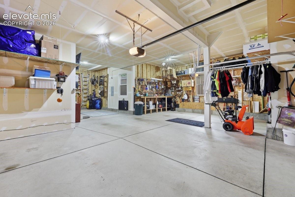 4 car tandem garage, a rare find