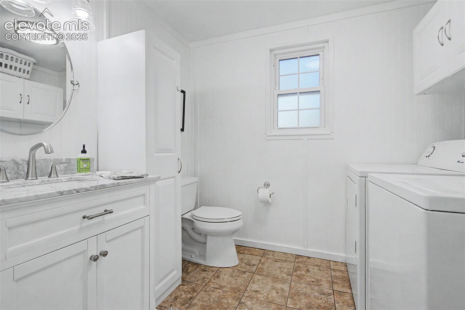 Lower Level Half Bath w/Laundry