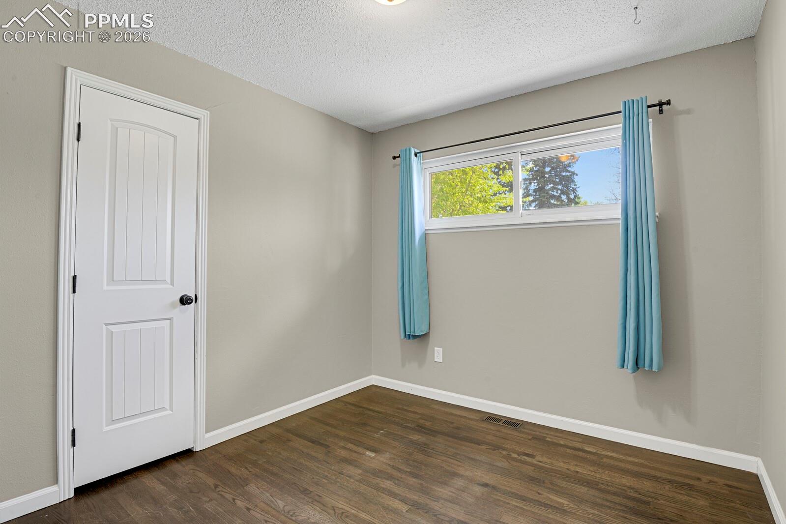 Photo 18 of 1540 Saratoga Drive, Colorado Springs