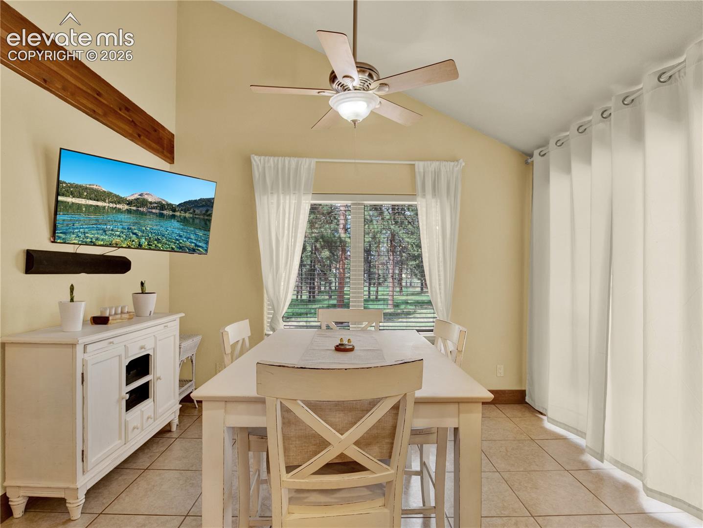 Eat in kitchen in its own space