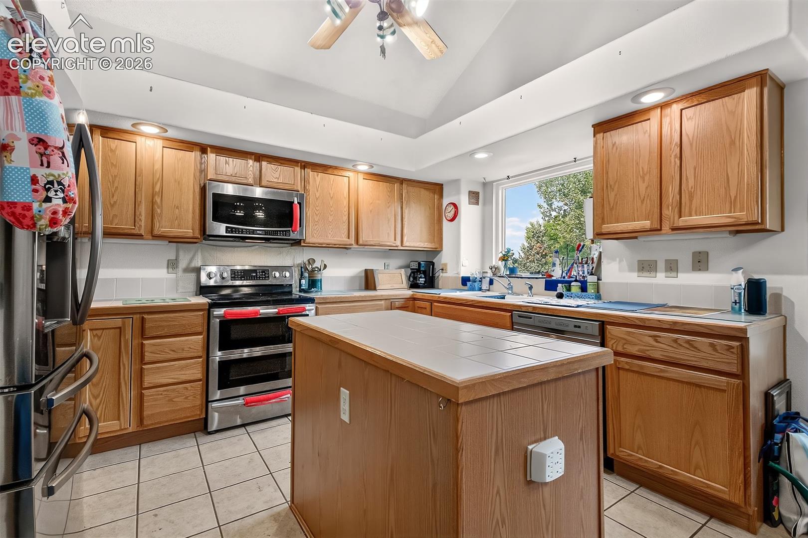 Well-designed Kitchen with upgraded appliances.