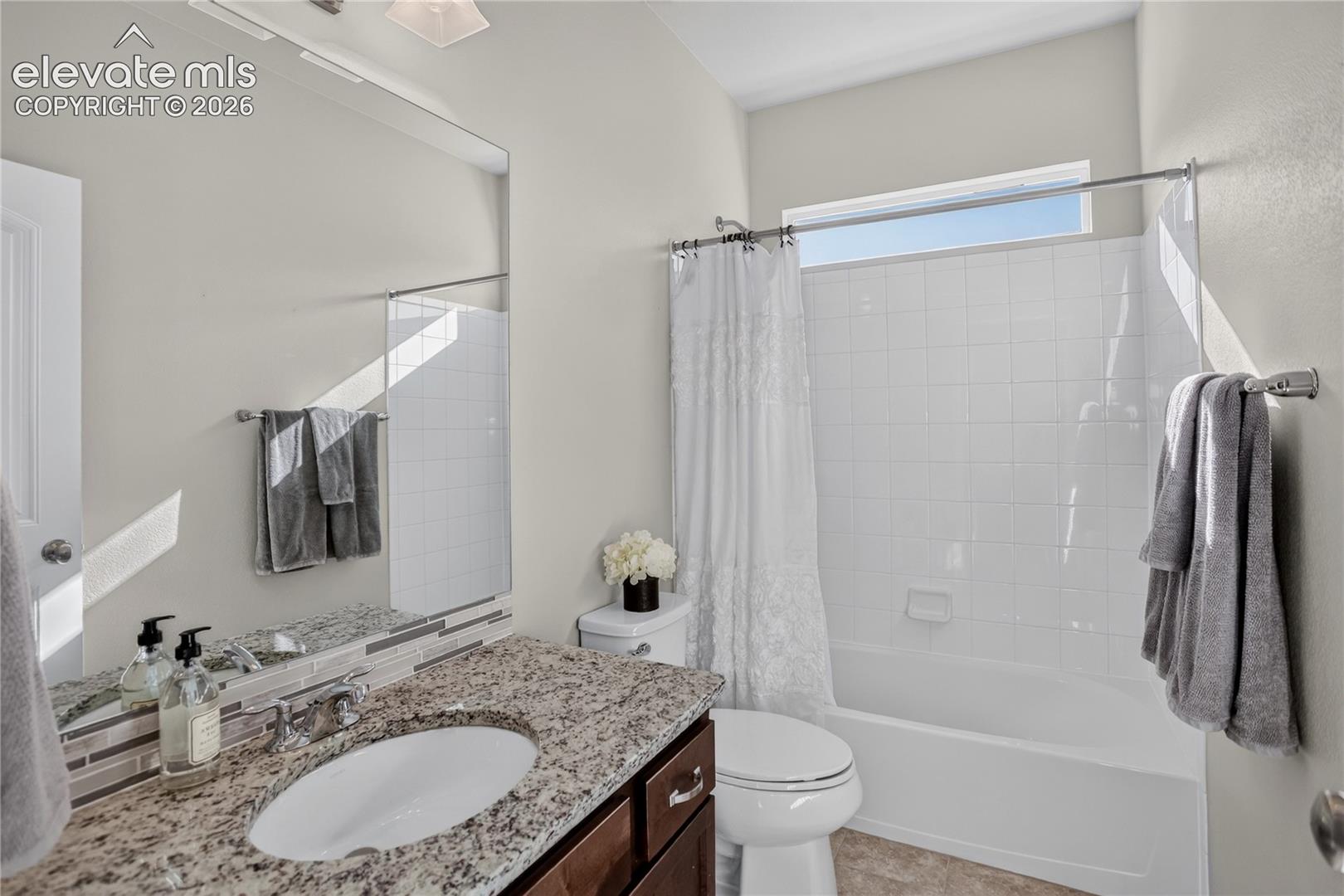 Full guest bath - main level
